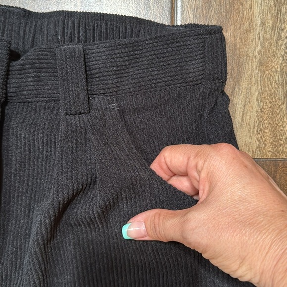 NWT HALARA Black Loose Fit Corduroy Pants with Pleats S - Picture 10 of 15